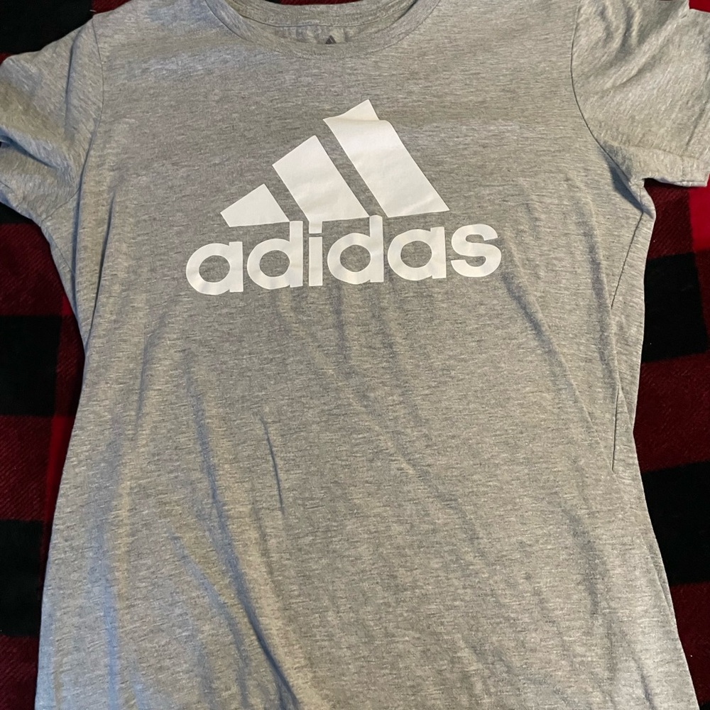 Adidas t shirt